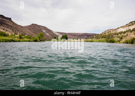 Malerische Landschaft des Unteren Deschutes River in den Wilden und schönen Abschnitt in der Nähe der warmen Quellen Oregon. Stockfoto