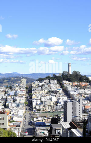 USA, Kalifornien, San Francisco: Übersicht der Lombard Street, Russian Hill District und der Coit Tower Stockfoto