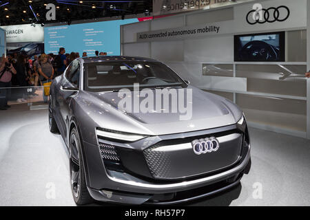 Hannover, Deutschland - 13. Juni, 2018: Audi zeigt der Audi Elaine autonome Konzept Auto/e-tron auf der CeBIT 2018. Die CeBIT ist die weltweit größte Messe für Stockfoto