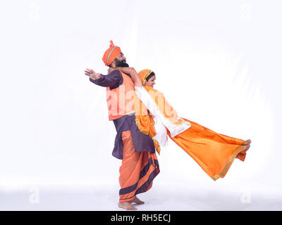 Porträt EINER GRUPPE VON BHANGRA TÄNZER Stockfoto
