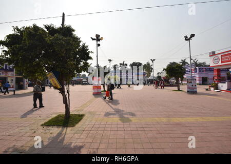 Kolkata, Indien. 1. Februar, 2019. Am zweiten Tag von 12 Tagen Dauer 43. Internationalen Kolkata Buchmesse 2019 am Central Park, Salt Lake City, die von den Verlegern und Buchhändlern Gilde organisiert. Credit: Biswarup Ganguly/Alamy leben Nachrichten Stockfoto