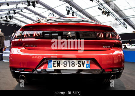 Paris, Frankreich. Januar 2019. Schönstes Auto des Jahres: Peugeot 508 - Das Internationale Automobilfestival vereint in Paris die schönsten Konzeptautos der Automobilhersteller vom 30. Januar bis 3. Februar 2019. Kredit: Bernard Menigault/Alamy Live News Stockfoto