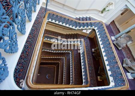 Treppenhaus, das Grand Hotel in Brighton, East Sussex, England. Stockfoto