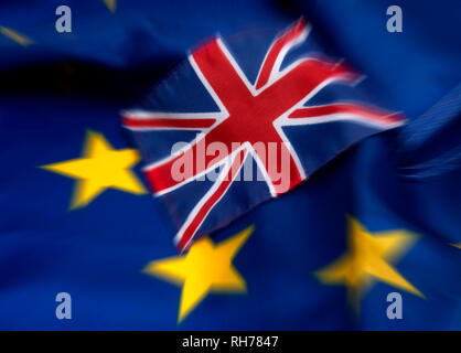 Flaggen der Europäischen Union und Vereinigtes Königreich Stockfoto
