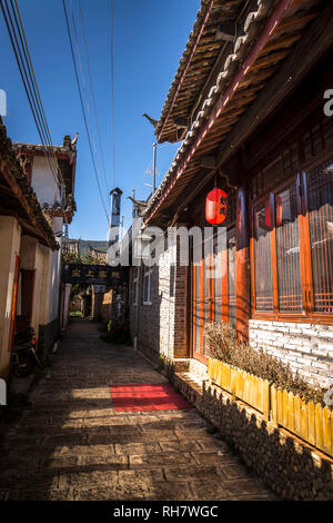 Straße in Baisha Altstadt, Lijiang, Yunnan, China Stockfoto