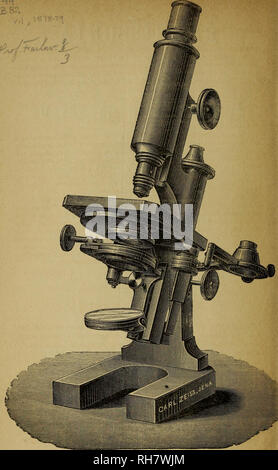 . IllustreÌe Brebissonia, Revue mensuelle de Botanique cryptogamique et d'anatomie veÌgeÌtale. Kryptogamen. Mikroskop grand modÃ¨le de Carl Zeiss, Opticien À-Jena. N.-B. Â Pour la Description de cet Instrument Voir notre prochain NÂ° .. Bitte beachten Sie, dass diese Bilder sind von der gescannten Seite Bilder, die digital für die Lesbarkeit verbessert haben mögen - Färbung und Aussehen dieser Abbildungen können nicht perfekt dem Original ähneln. extrahiert. Societe crytogamique de France. Paris [etc. Charles Noblet [usw.] ] Stockfoto