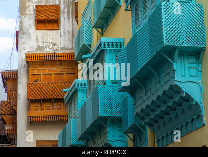 Alte Häuser mit Holz- mashrabiyas in al-Balad Viertel, Mekka Provinz, Jeddah, Saudi-Arabien Stockfoto