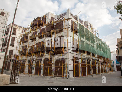 Restaurierung eines alten Haus mit Holz- mashrabiyas in al-Balad Viertel, Mekka Provinz, Jeddah, Saudi-Arabien Stockfoto