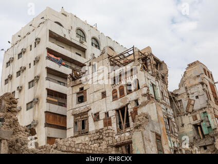 Restaurierung eines alten Haus mit Holz- mashrabiyas in al-Balad Viertel, Mekka Provinz, Jeddah, Saudi-Arabien Stockfoto