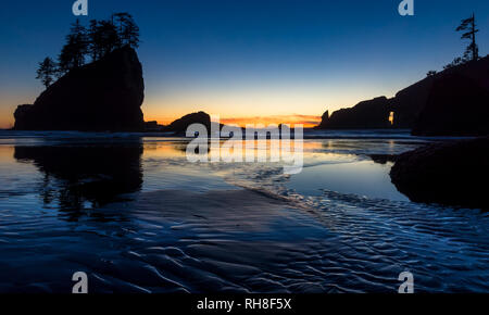 Ein weiterer Sonnenuntergang - Schuss aus der zweiten Strand, Halbinsel Olympic Stockfoto