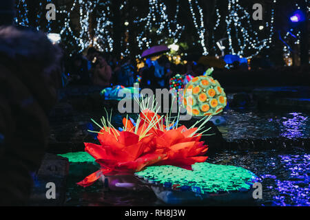 London, Großbritannien - 26 Januar, 2019: Installationen im Winter Lights, jährlich Lichter und Installationen Festival in Canary Wharf. Canary Wharf ist ein beschäftigter Erwerbszweck Stockfoto