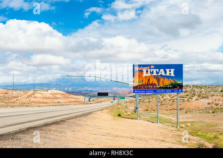 Willkommen in Utah Schild, an der Grenze der US-Bundesstaaten Utah und Arizona Stockfoto