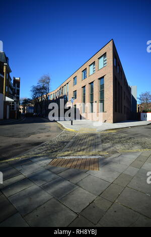 Großbritannien: London NW1: Drummond Crescent: Maria Fidelis Römisch-katholische Schule FCJ Stockfoto