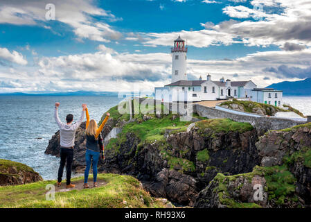 Fanad Head Lighthouse auf den wilden Atlantik im Norden Donegal Stockfoto