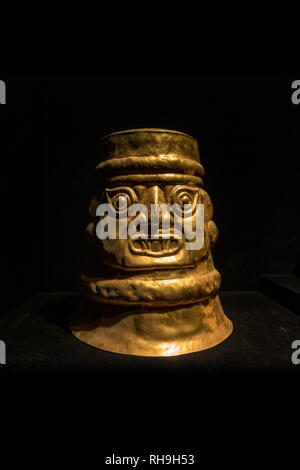 Eine goldene Figur aus Prä-mal in Liman Museum Stockfoto