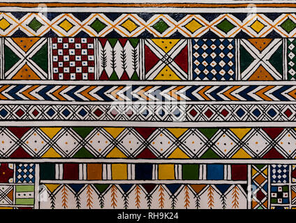 Al-qatt Al asiri traditionell weiblichen innere Wand Dekoration in einem Haus, Asir Provinz, Rijal Alma, Saudi-Arabien Stockfoto