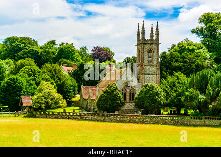 Kirche St. Nikolaus in Chawton - Jane Austens Pfarrkirche und die Grabstätte ihrer Mutter und Schwester Stockfoto