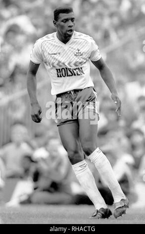 MITCHELL THOMAS, Tottenham Hotspur FC, 1986 Stockfoto