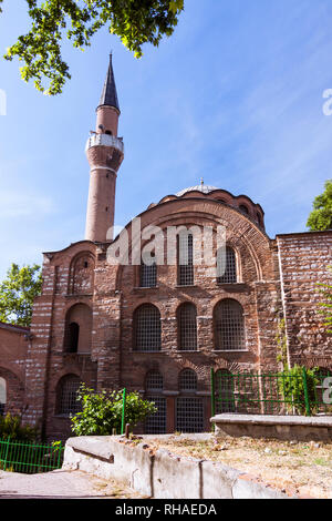 Istanbul, Türkei: Rückansicht des Chora-Museums oder der Kirche des Heiligen Erlösers in Chora, einer byzantinisch-orthodoxen Kirche, die in die Kariye-Moschee umgewandelt wurde Stockfoto