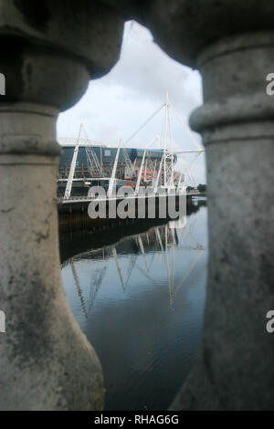 Fürstentum Stadion in der Taf Fluss Gewässer, Cardiff, Wales, Vereinigtes Königreich, Stockfoto