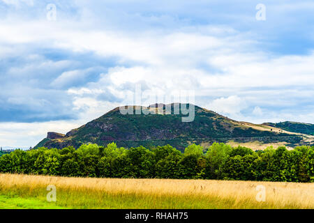 Edinburgh, Schottland: Arthur's Seat der Hauptgipfel der Gruppe von Hügeln in Edinburgh, welche Form die meisten Holyrood Park, liegt östlich der Th Stockfoto