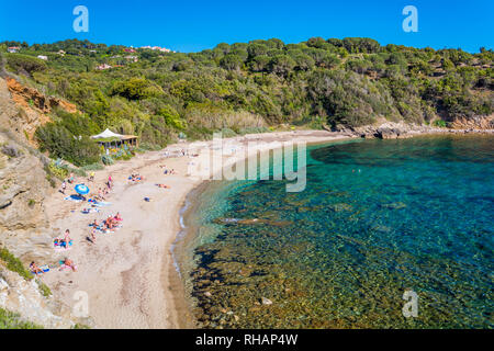 Barabarca Beach in der Nähe von Capoliveri, Insel Elba, Toskana, Italien. Stockfoto