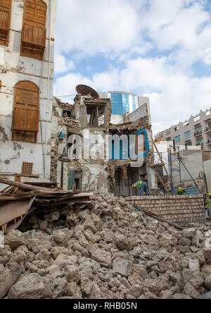 Restaurierung eines alten Haus mit Holz- mashrabiyas in al-Balad Viertel, Mekka Provinz, Jeddah, Saudi-Arabien Stockfoto