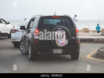 Kronprinz Mohammed Bin Salman auf den Reifen eines Autos, Mekka Provinz, Jeddah, Saudi-Arabien Stockfoto