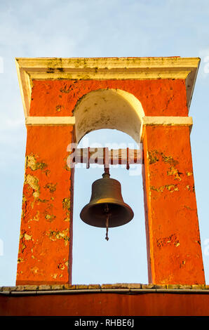 Schließen Detail - rot Bell Tower Fort Frederik in Frederiksted St Croix USVI Stockfoto
