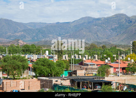 Stadt Mendoza, der Hauptstadt der Provinz Mendoza, La Rioja Tal in der Nähe von Berg Cerro de la Gloria. Argentinien, Patagonien Stockfoto