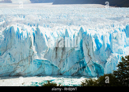 Allgemeine Ansicht der Gletscher Perito Moreno im Nationalpark Los Glaciares in Argentinien Stockfoto