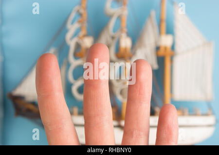 Finger als piratenschiff Crew. Konzept Bild Stockfoto