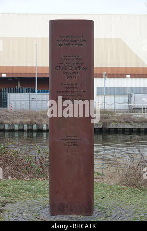 31 Januar 2019, Deutschland (Deutsch), Berlin: Die Gedenkstätte Spalte am Britzer Zweig canal erinnert an Chris Gueffroy, der letzte Flüchtling an der Berliner Mauer erschossen. Vor 30 Jahren, am 5. Februar 1989, die junge Ost Berliner starb, als wollte er die Grenzanlagen mit einem Freund zu überwinden. Foto: Sven Braun/dpa Stockfoto