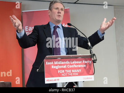 East Midlands Labour Party Conference 2019, Nottingham, Nottinghamshire, England, UK. 2. Februar, 2019. Labours Schatten Staatssekretär für das Verlassen der Europäischen Union Sir Keir Starmer M.P. debattieren auf Brexit und wie Verlassen der Europäischen Union würde die East Midlands Wirtschaft mit parteimitglieder an der East Midlands Labour Party Conference 2019 Wirkung. Alan Beastall/Alamy leben Nachrichten Stockfoto