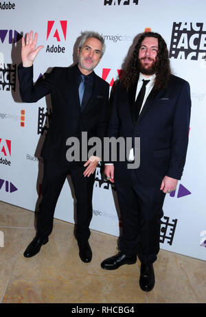 BEVERLY HILLS, Ca - 1. Februar: Direktor/co-editor Alfonso Cuaron und Co-editor Adam Gough besuchen ACE 69. jährliche Eddie Awards am 1. Februar 2019 Im Beverly Hilton Hotel in Beverly Hills, Kalifornien. Foto von Barry King/Alamy Stock Foto Stockfoto