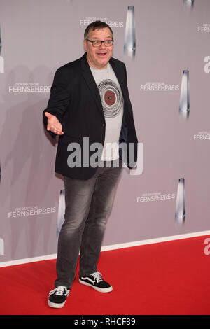 Düsseldorf, Deutschland. 31 Jan, 2019. ELTON, Moderator, Porträt, Porträt, Porträt, Schnitt einzelnen Bild, einzigen Motiv, Verleihung des Deutschen Fernsehpreis, Deutscher Fernsehpreis 2018 in Köln, am 31.01.2019. | Verwendung der weltweiten Kredit: dpa/Alamy leben Nachrichten Stockfoto