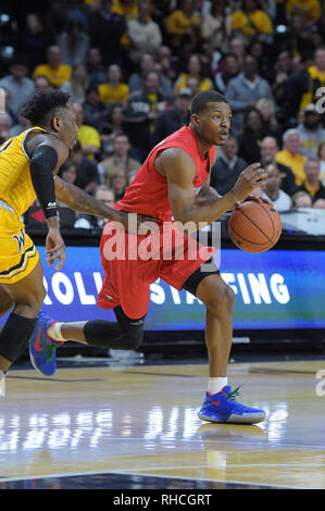 Wichita, Kansas, USA. 30 Jan, 2019. Southern Methodist Mustangs guard Jahmal McMurray (0) übernimmt den Ball während der NCAA Basketball Spiel zwischen der SMU Mustangs und die Wichita State Shockers an Charles Koch Arena in Wichita, Kansas. Kendall Shaw/CSM/Alamy leben Nachrichten Stockfoto