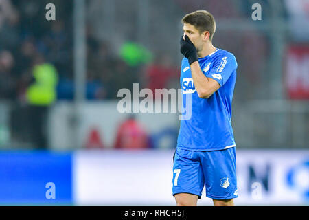 Sinsheim, Deutschland. 02 Feb, 2019. Fussball: Bundesliga 1899 Hoffenheim - Fortuna Düsseldorf, den 20. Spieltag in der PreZero Arena. Von 1899 Hoffenheim Andrej Kramaric wird auf die Tonhöhe am Ende des Spiels werden. Foto: Uwe Anspach/dpa - WICHTIGER HINWEIS: In Übereinstimmung mit den Anforderungen der DFL Deutsche Fußball Liga oder der DFB Deutscher Fußball-Bund ist es untersagt, zu verwenden oder verwendet Fotos im Stadion und/oder das Spiel in Form von Bildern und/oder Videos - wie Foto Sequenzen getroffen haben./dpa/Alamy leben Nachrichten Stockfoto