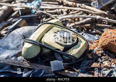 Alten Retro Vintage gebrochen Rotary Telefon Stockfoto