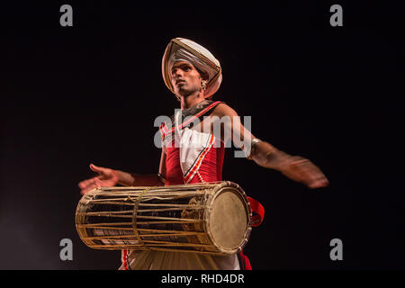 Gorizia, Italien - 27. August 2017: Musiker von Sri Lanka traditionelle Dance Company auf der internationalen Folklore Festival Stockfoto