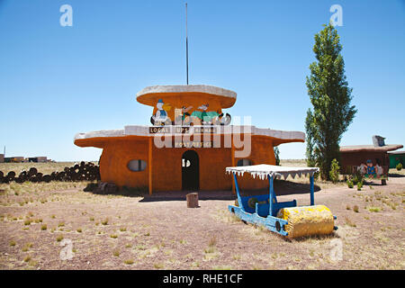 Grundgestein Stadt in Arizona. Retro Flinstones themed Park auf der Landstraße 101 zwischen Williams und dem Grand Canyon entfernt. Geschlossen im Januar 2019. Stockfoto