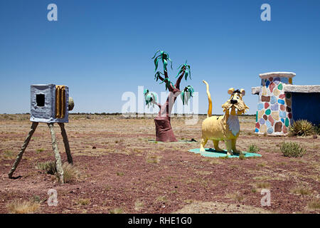 Grundgestein Stadt in Arizona. Retro Flinstones themed Park auf der Landstraße 101 zwischen Williams und dem Grand Canyon entfernt. Geschlossen im Januar 2019. Stockfoto