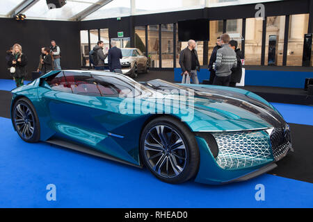 Viele von Concept Cars und Design wurden an der Invalide in Paris vorgestellt oder hatte die Wahl des schönsten Auto des Jahres. Stockfoto