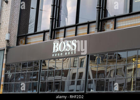 Boss Shop in Amsterdam Die Niederlande 2019 Stockfoto