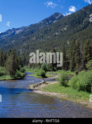 USA, Oregon, Wallowa-Whitman National Forest, Lostine Fluss und Wallowa Mountains. Stockfoto