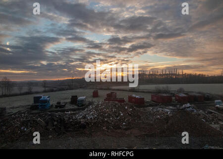 Eine hässliche Website in der wunderschönen englischen Landschaft Stockfoto