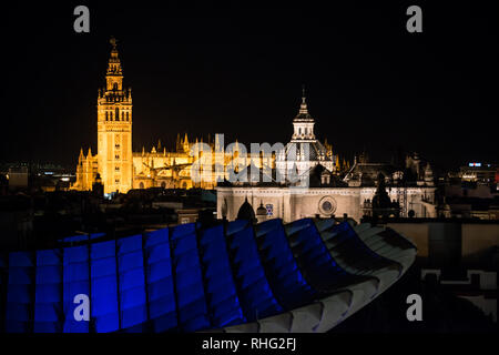 Metropol Parasol bei Nacht, Sevilla, Spanien, Februar 2019 Stockfoto