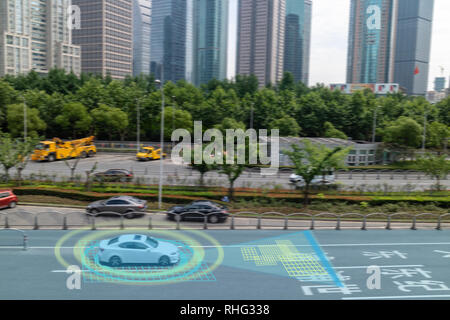Iot smart Automotive fahrerlose Auto mit künstlicher Intelligenz kombiniert mit Tiefe. selbst Autofahren Situationsbewusstsein können Aro Stockfoto