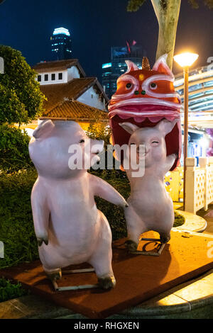 Chinatown, Singapur - Januar 2019: Statue der Schweine - Symbol für die kommende Neujahrsfest in Chinatown in Singapur platziert Stockfoto