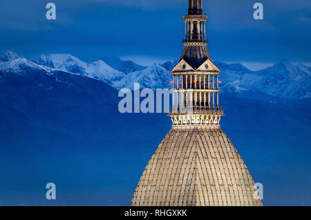 Turin (Torino), Mole Antonelliana und Alpen Stockfoto